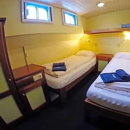 Elodie Hotel *